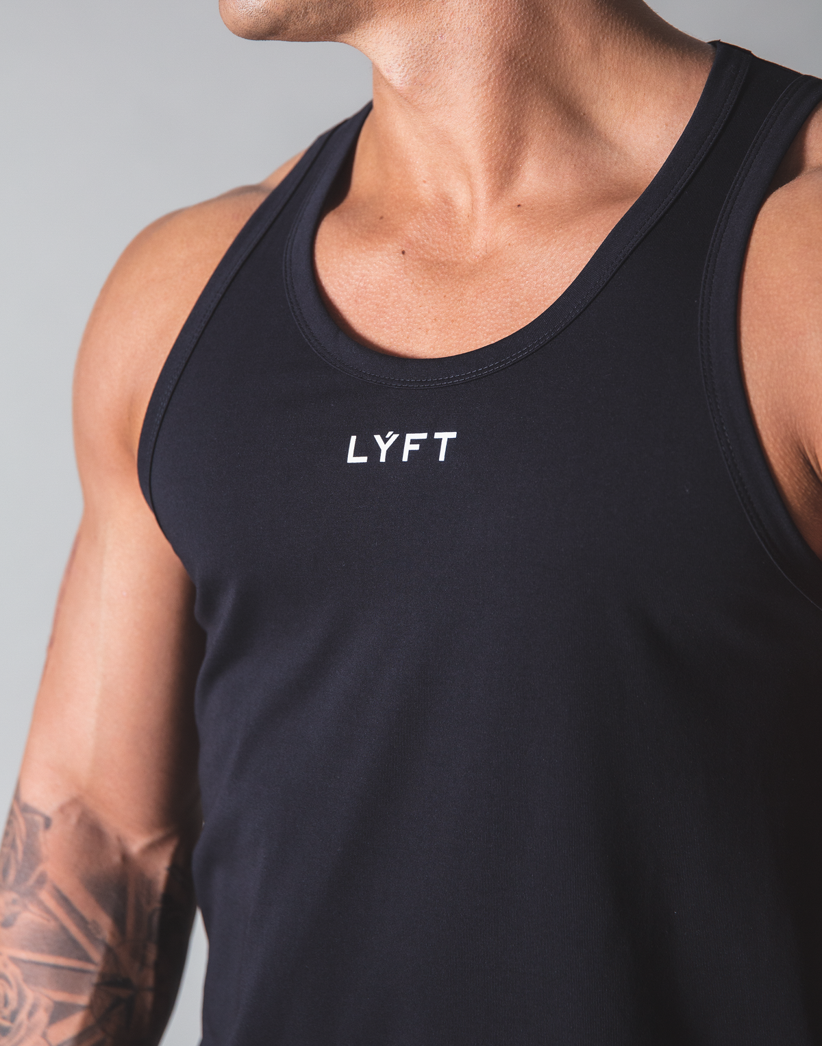 LÝFT Standard Fit Tanktop Rear Wappen - Black