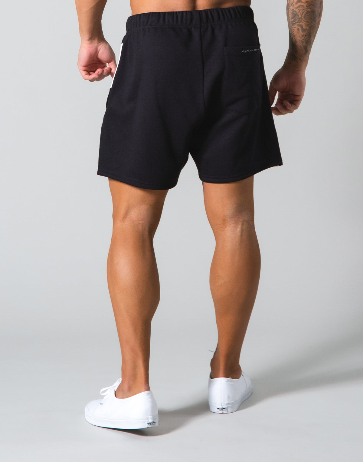 Angle Wide Line Sweat Shorts - Black