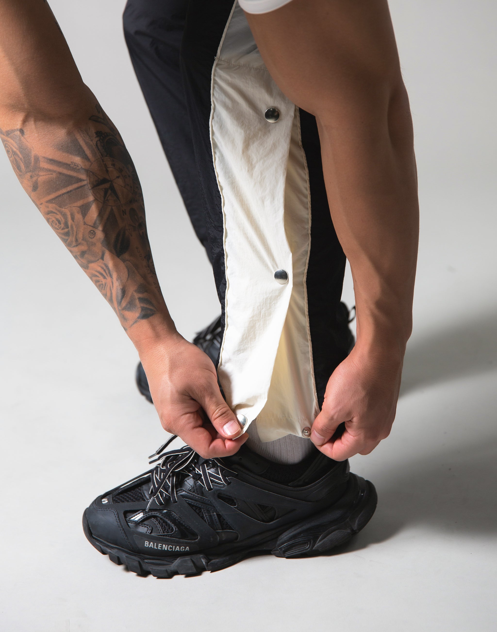 Warm Up Nylon Pants - Black – LÝFT