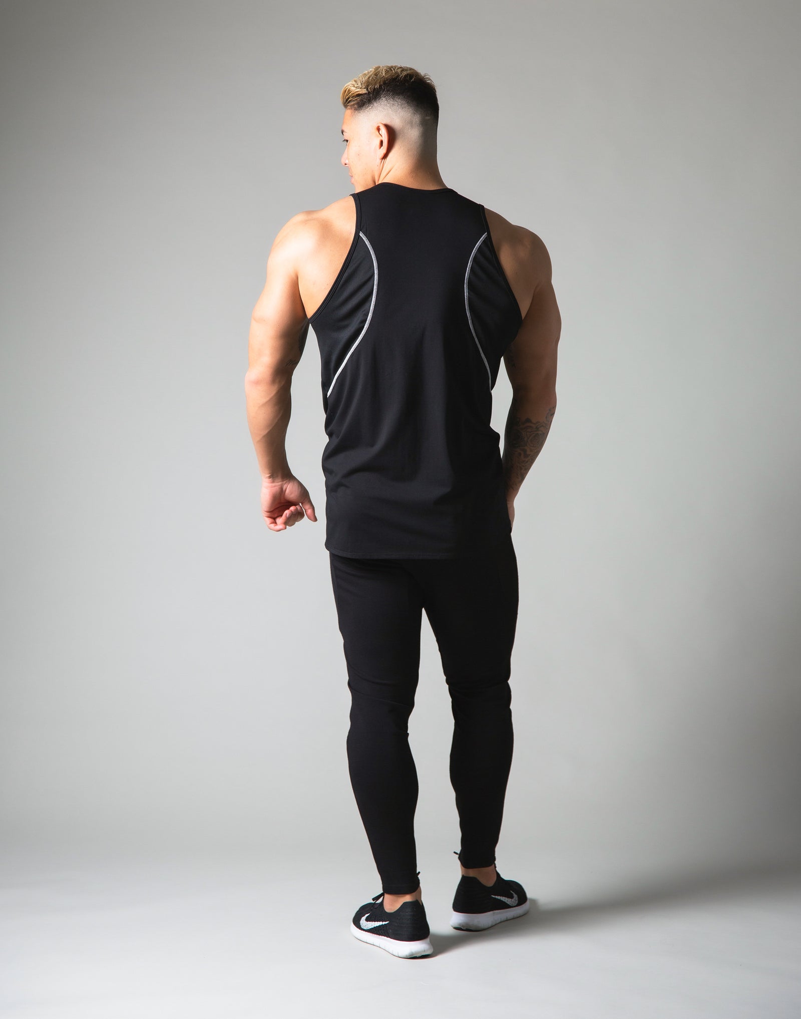 Tiered Mesh Stretch Standard Fit Tanktop - Black – LÝFT