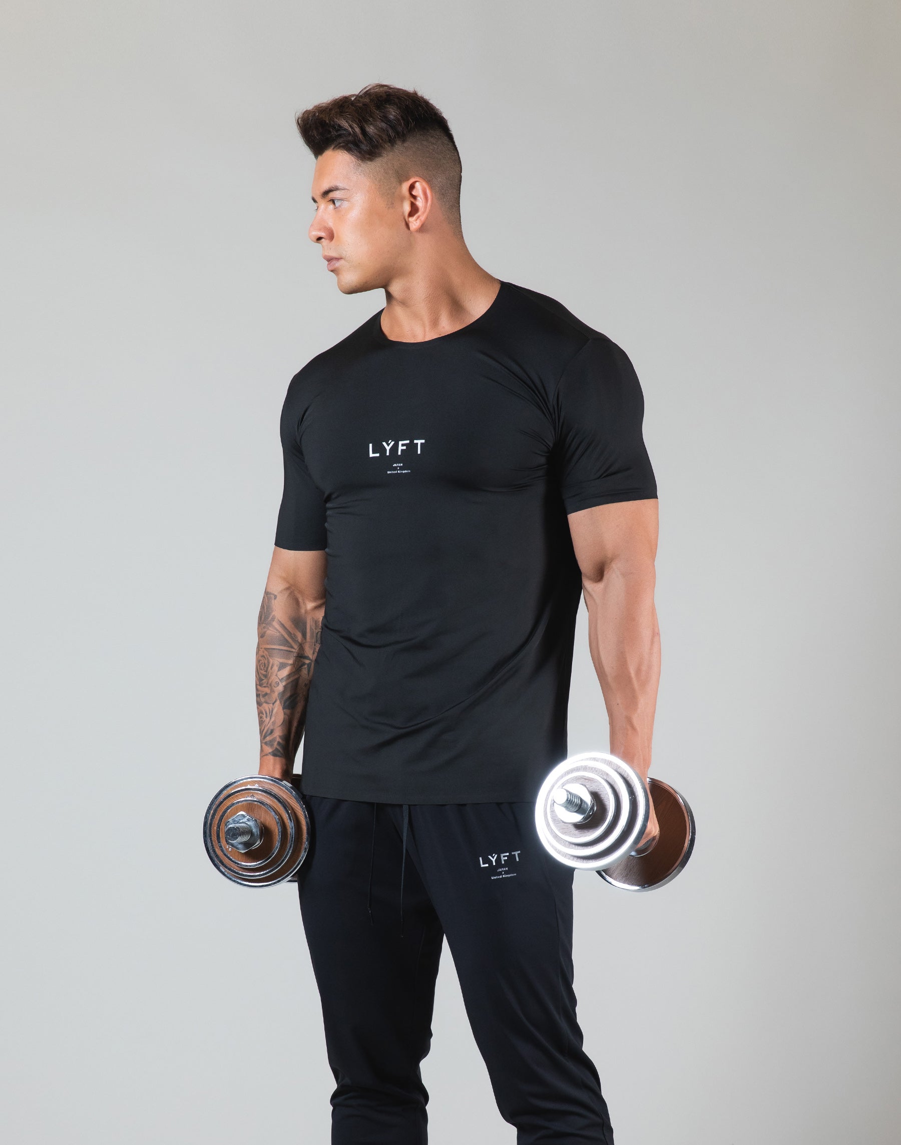 Seamless Slimfit T-Shirt - Black – LÝFT