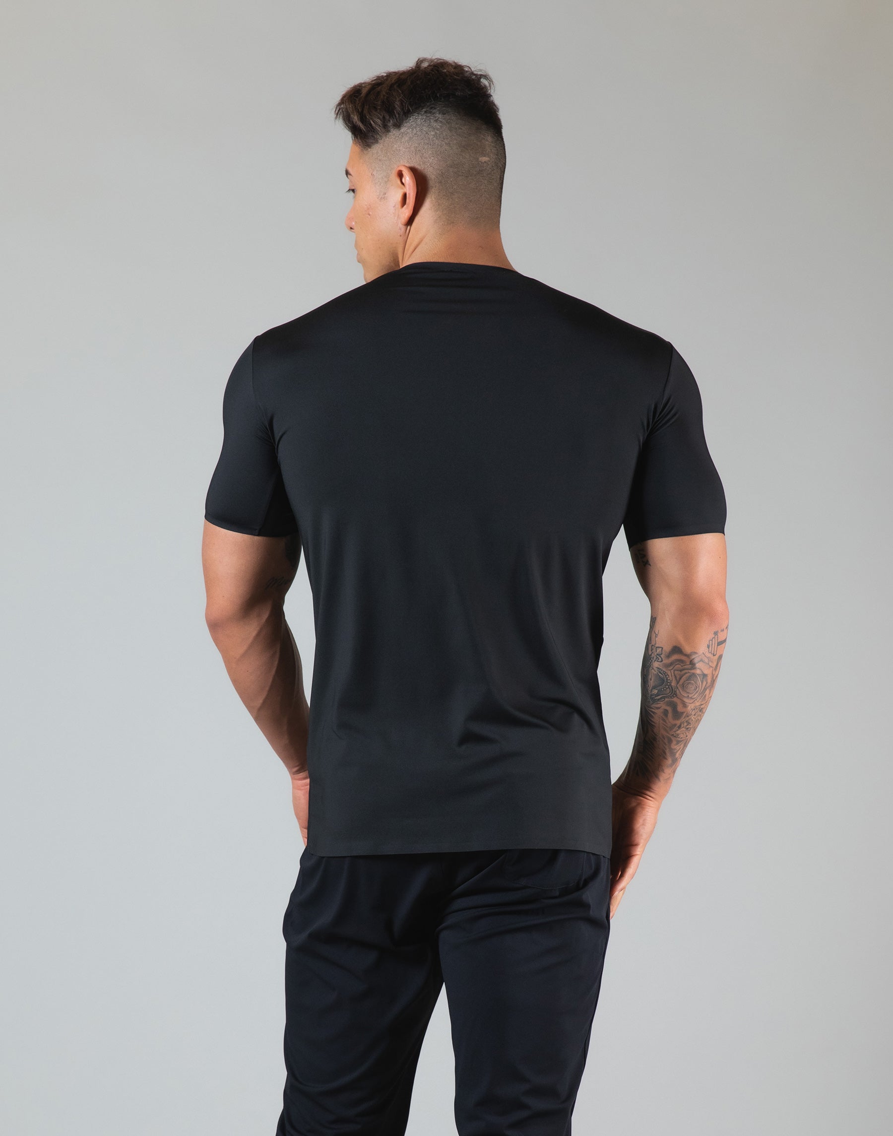 Seamless Slimfit T-Shirt - Black – LÝFT