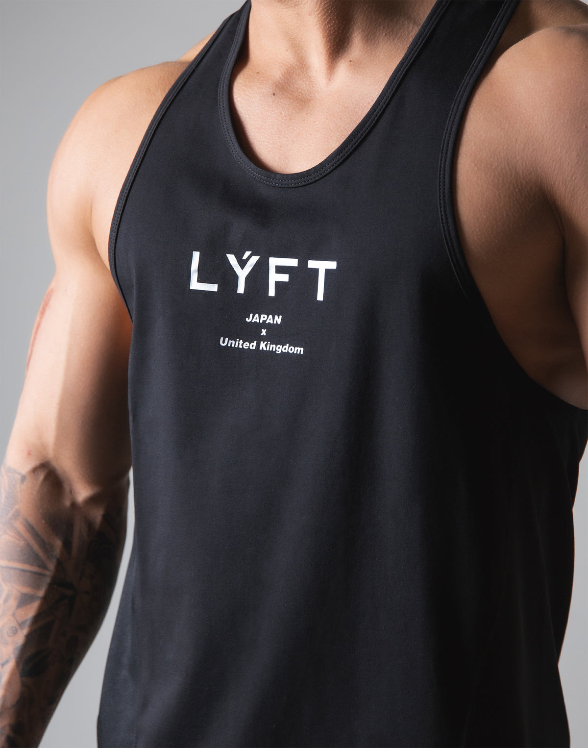<transcy>Back Mesh Stretch Training Tanktop --Black</transcy>