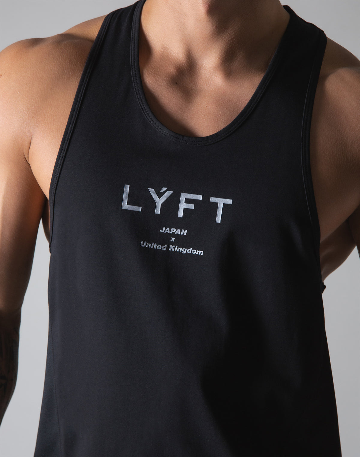 <transcy>Back Mesh Stretch Training Tanktop --Black</transcy>