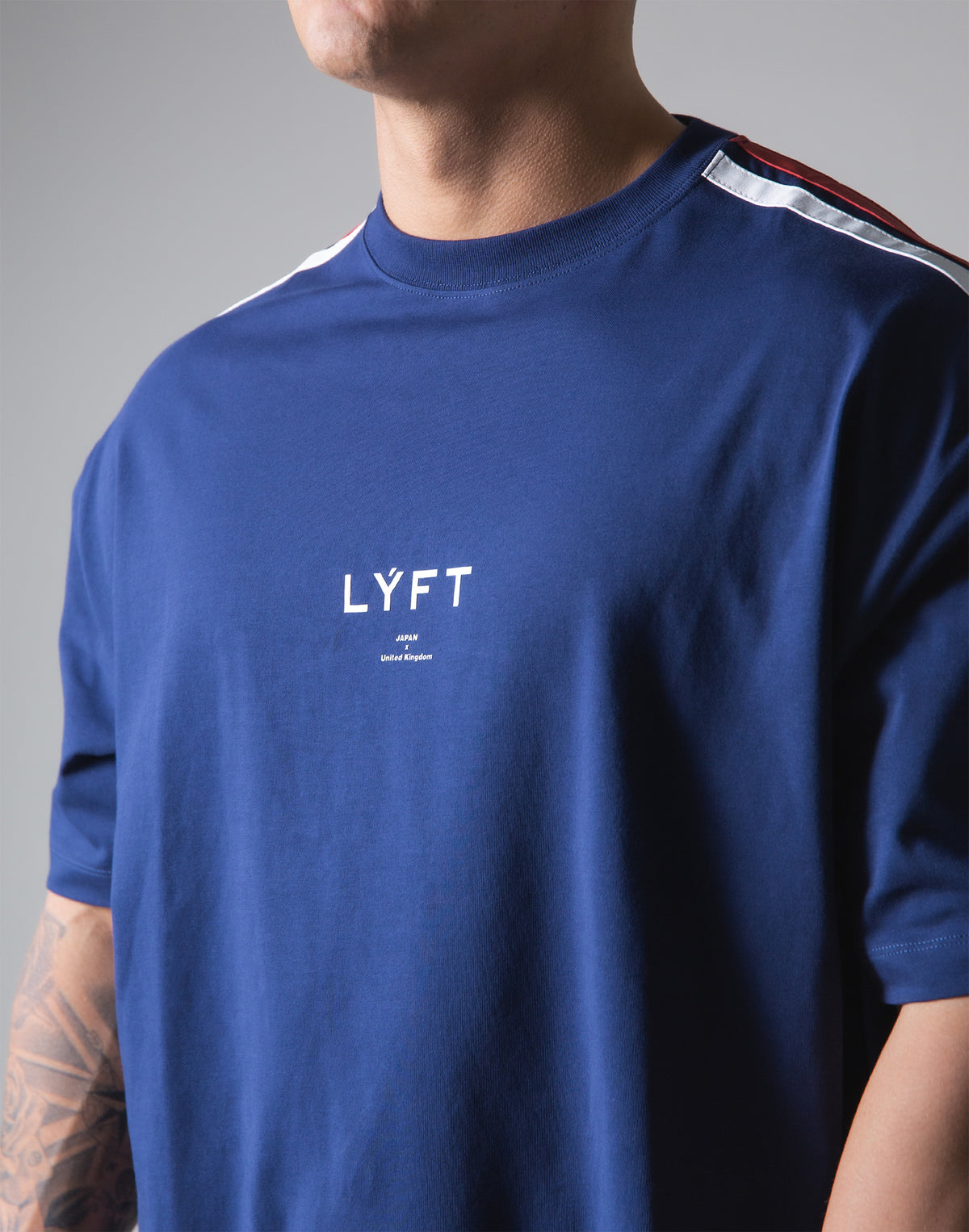 2 Line Big T-Shirt - Navy "Wide Body"