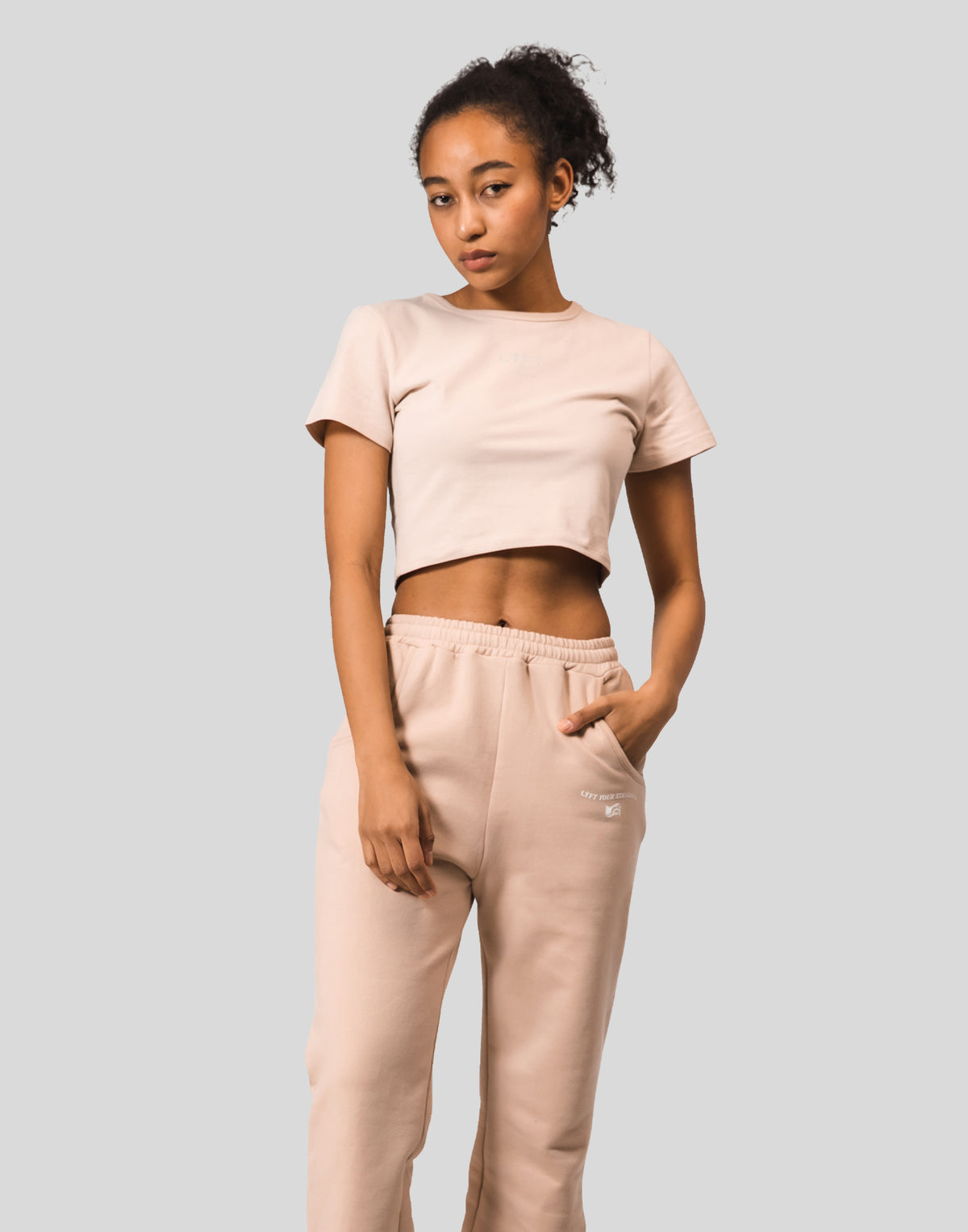 LÝFT Cropped T-Shirt - Beige