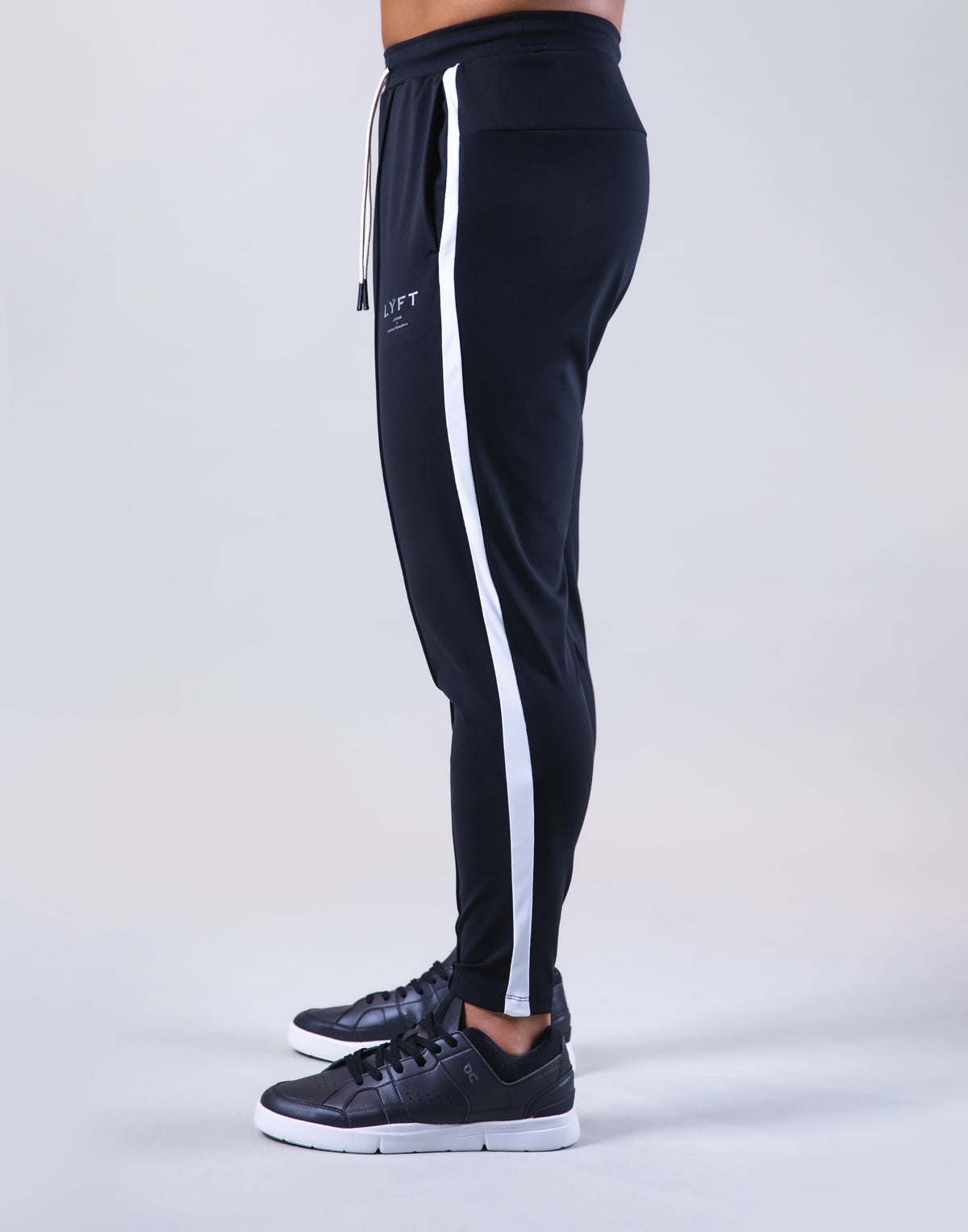 One Line Stretch Pleats Pants - Black