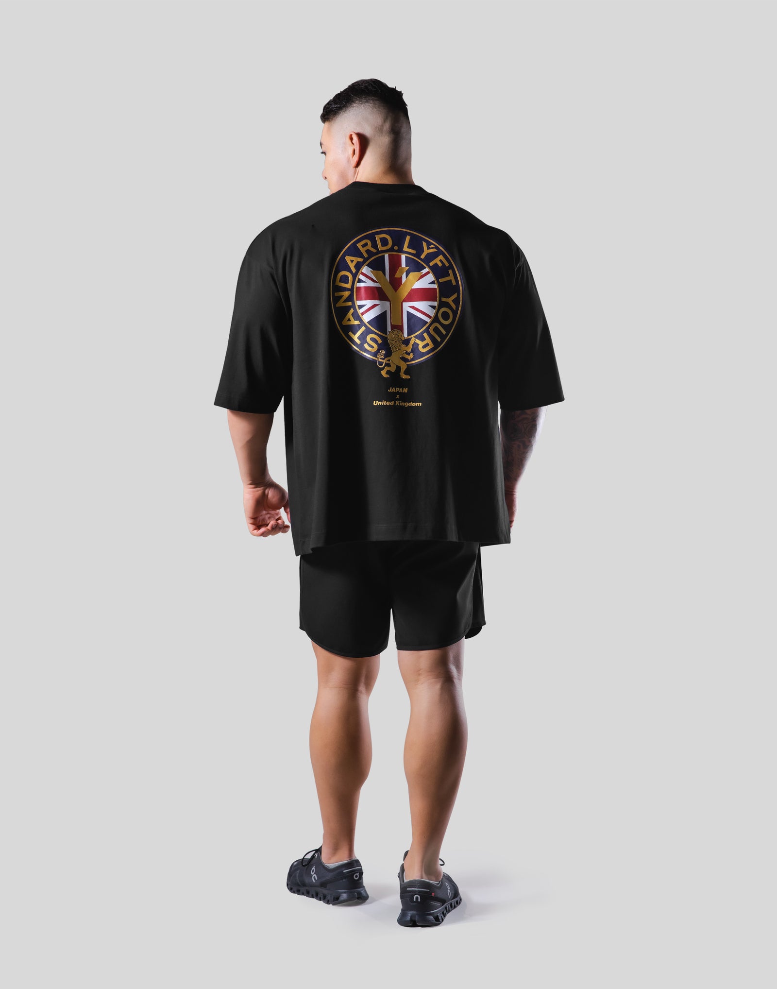 GOLD'S GYM Lyft Tシャツ Mサイズ Back Gold Emblem Extra Big T-Shirt - Black – LÝFT