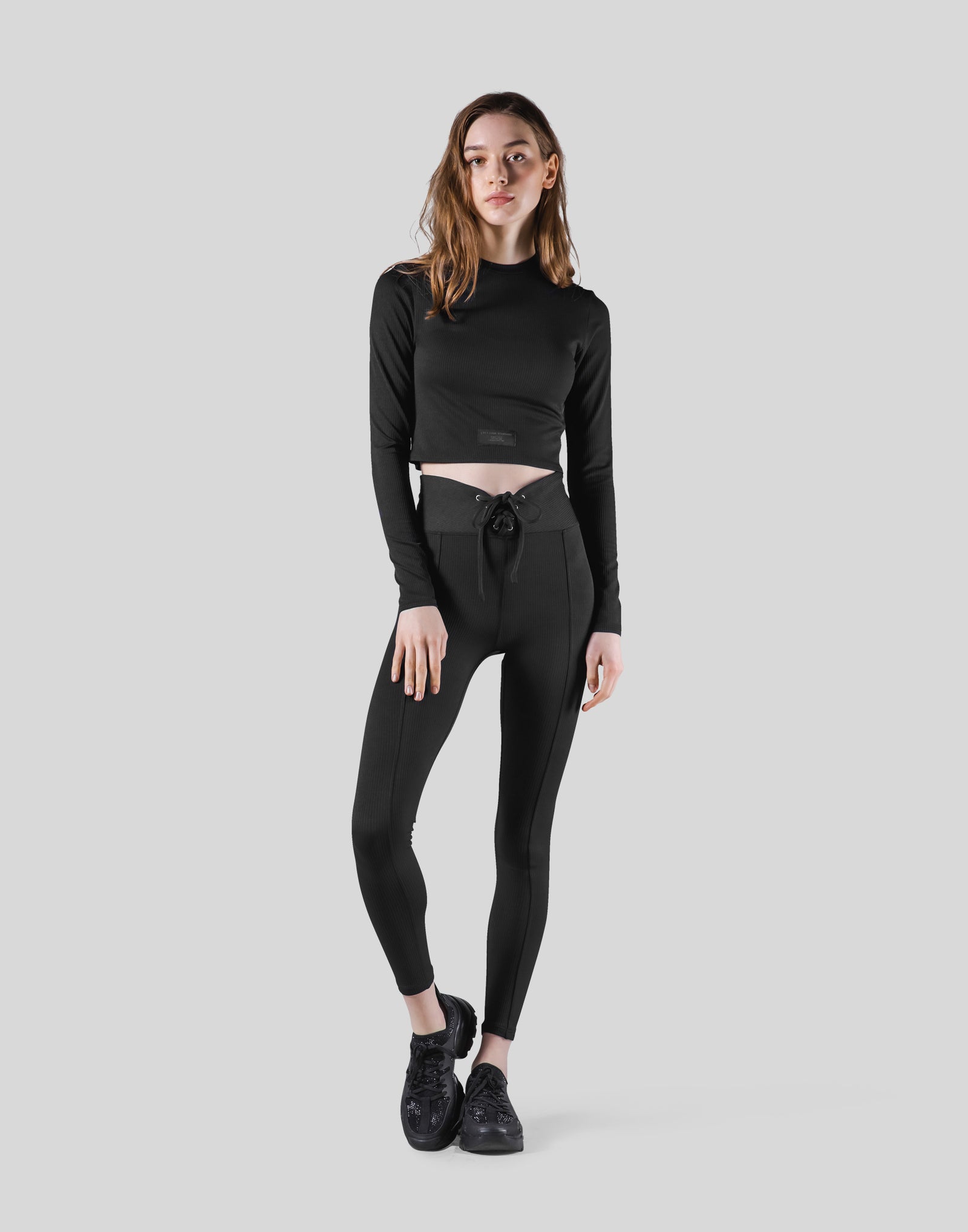 LYFT リブ編み長袖カットソー Ribbed Long Sleeve T-Shirt - Black – LÝFT