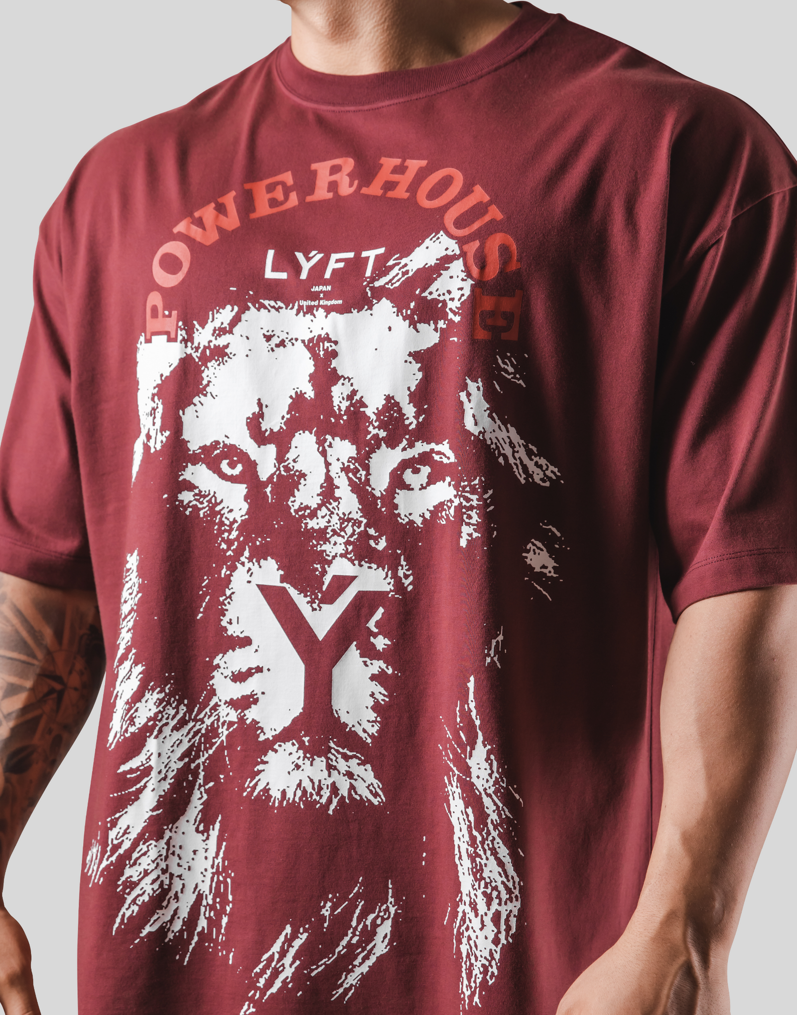 LÝFT × Power House Gym Lion Big T-Shirt - Red LÝFT × Power House Gym Lion Big T-Shirt - Red