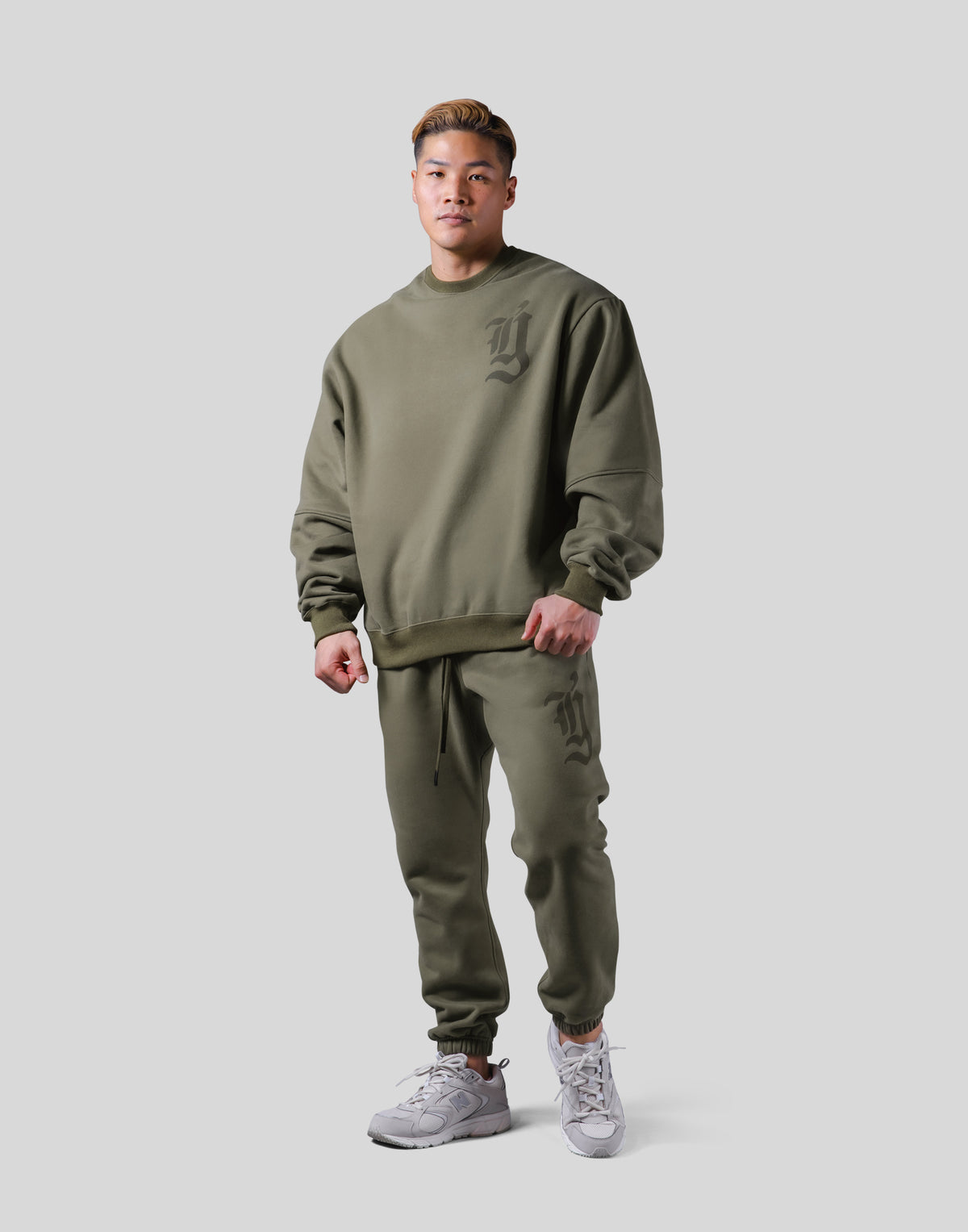Old English Extra Wide Crewneck Sweat - Olive