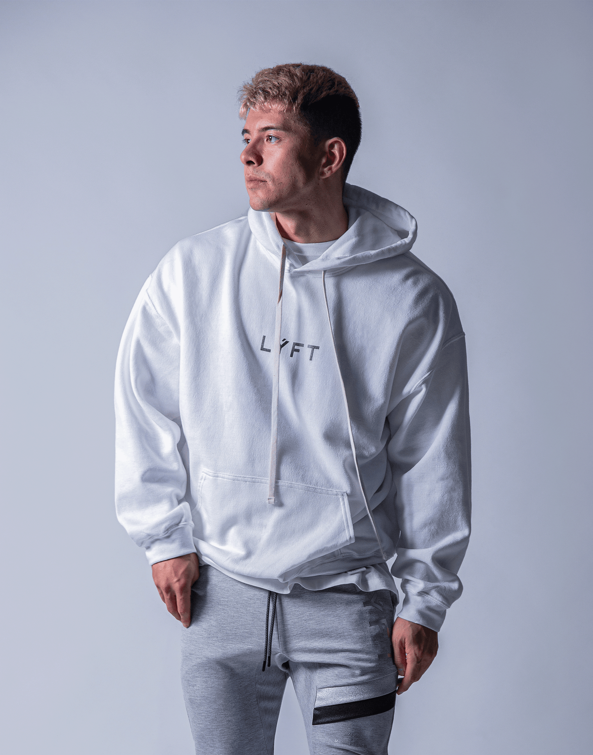 完売品　LYFT リフト　トレーナー LYFT(リフト) Flag Sweat Pullover - White – LÝFT