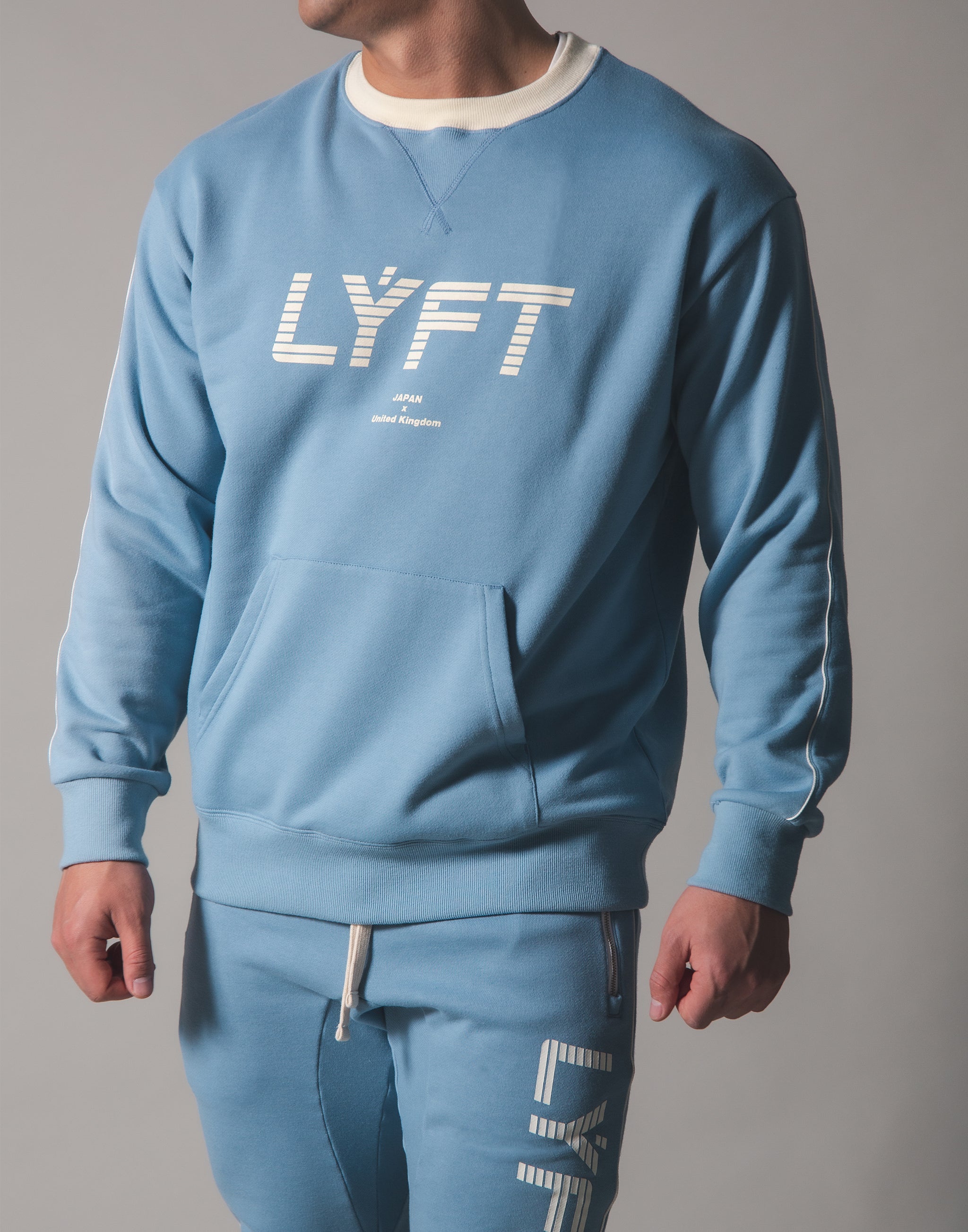 完売品　LYFT リフト　トレーナー Piping Sweat Crew Neck - L.Blue – LÝFT