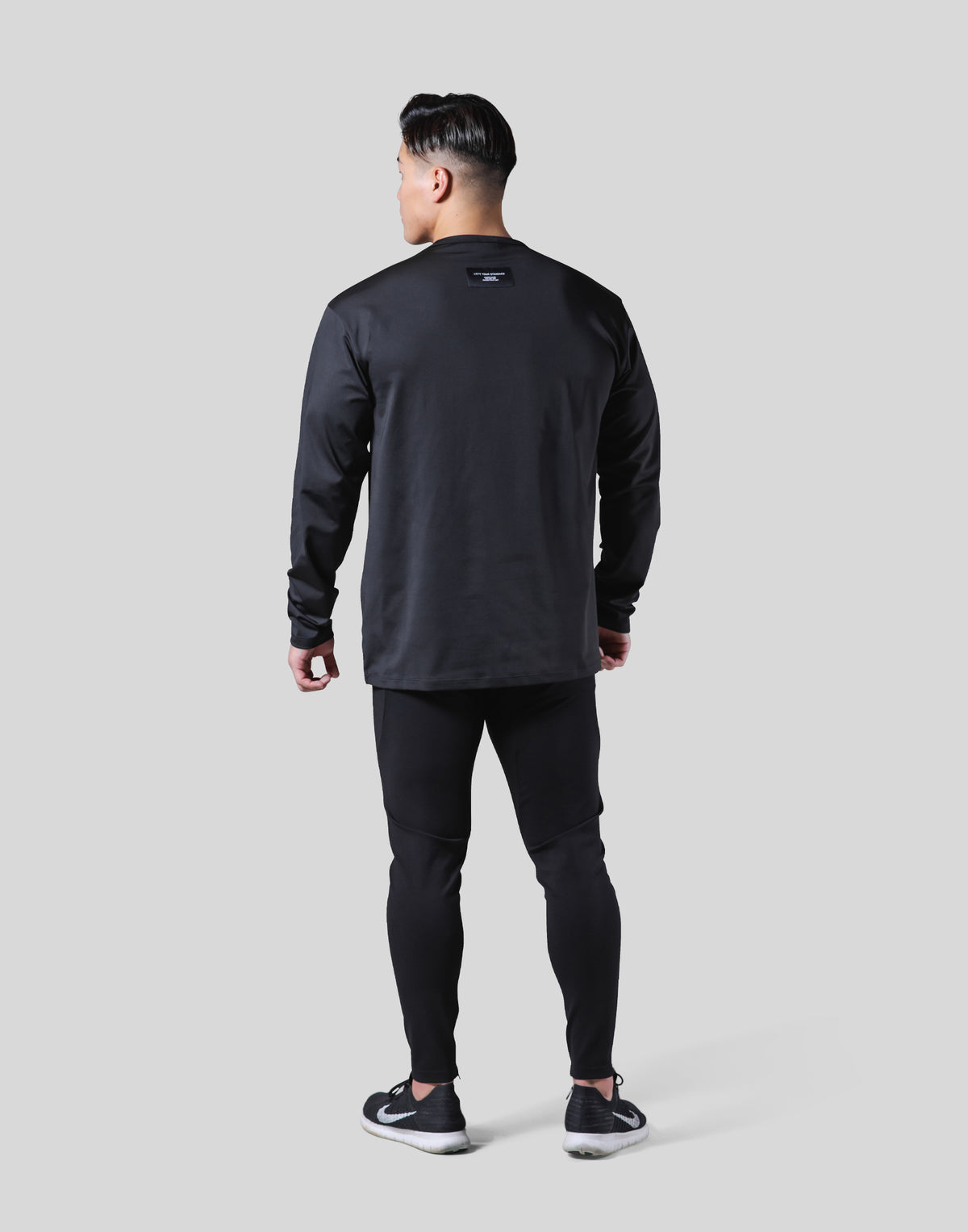 LÝFT Wappen Stretch Long T-Shirt - Black