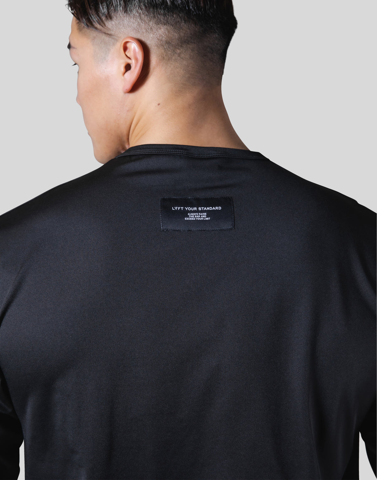 LÝFT Wappen Stretch Long T-Shirt - Black